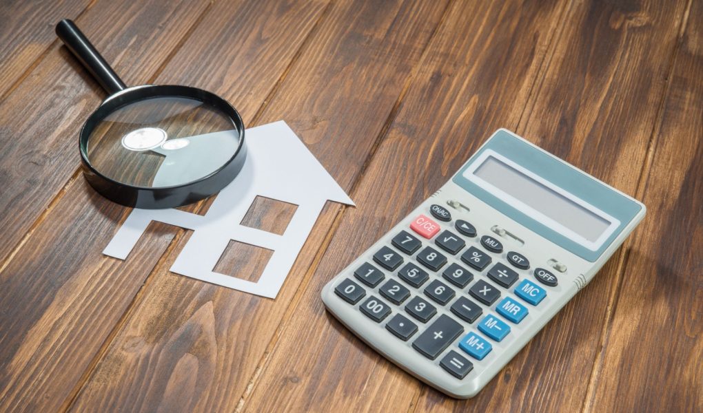 Kup dom Kalkulator obliczeń hipotecznych z wyszukiwaniem za pomocą lupy