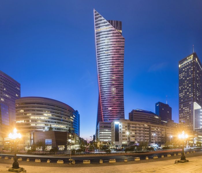 Warszawa, Polska - październik 2016:Warszawa z drapaczami chmur nocąnowoczesne centrum Warszawy