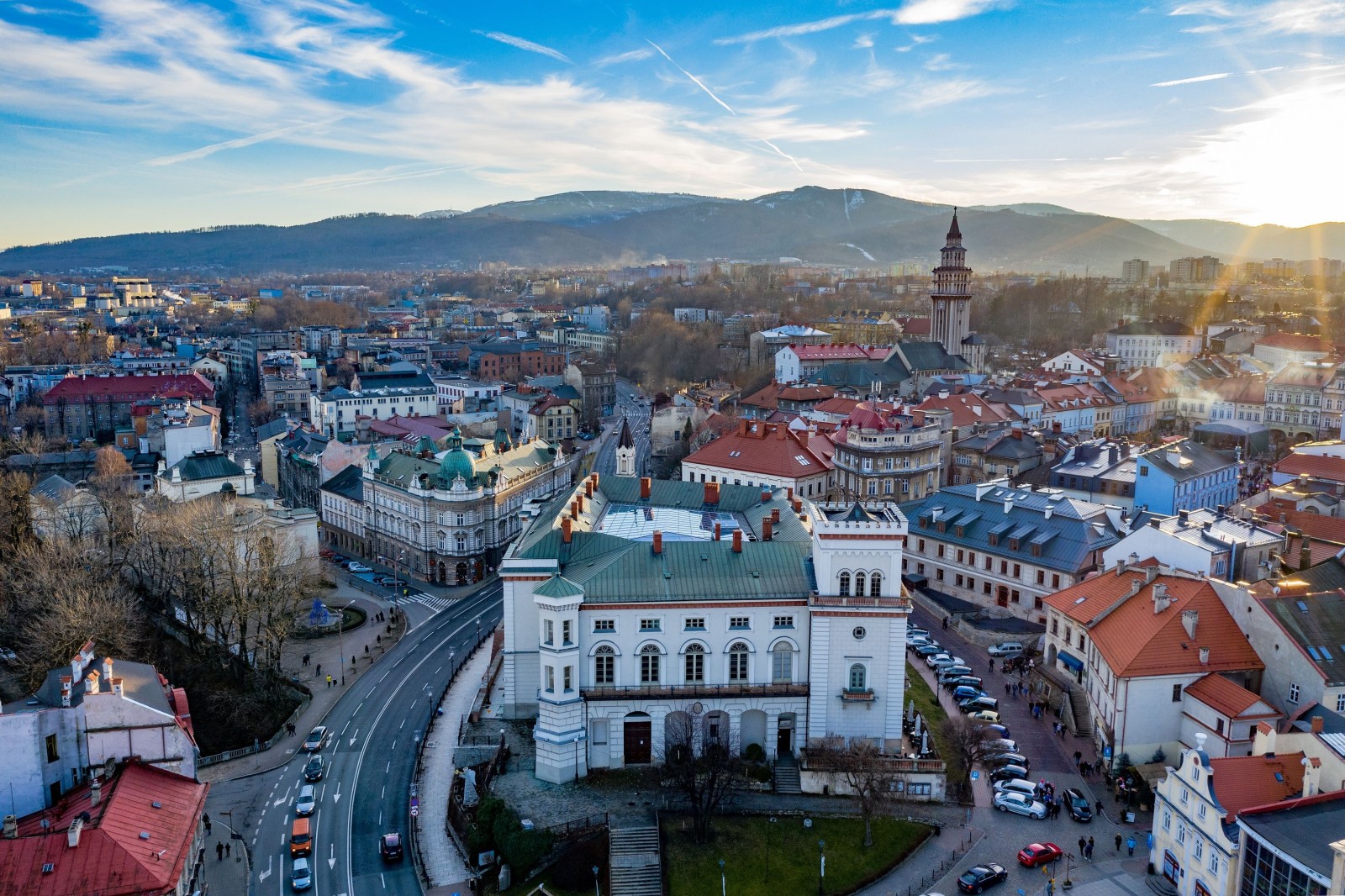 Widok z drona na Bielsko-Białą. Bielsko-Biała to miasto w południowej Polsce.