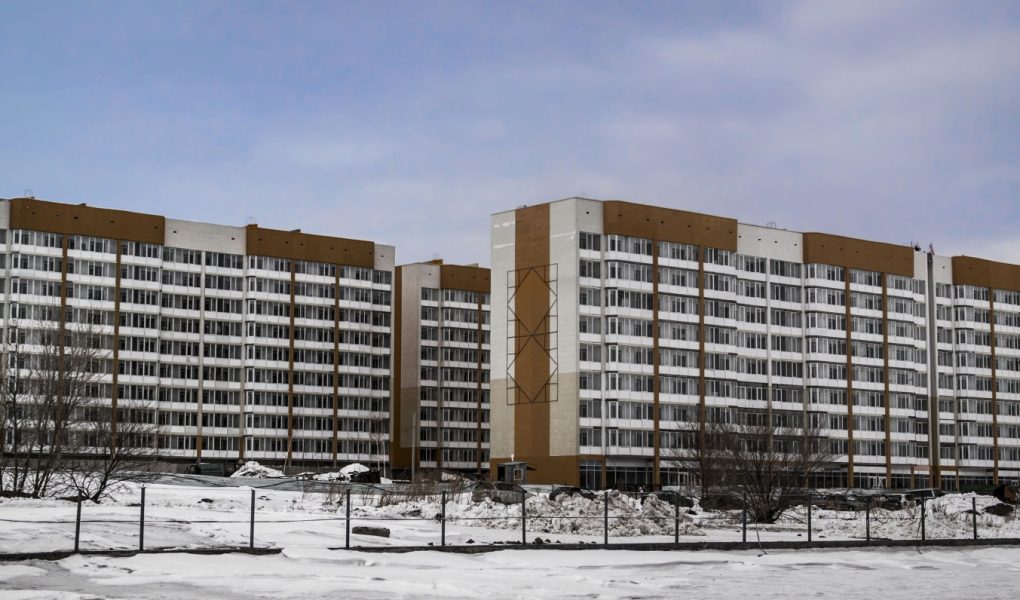 Budynki mieszkalne, mieszkania socjalne, apartamenty, osiedle mieszkaniowe, kompleks mieszkaniowy, nowoczesne budynki