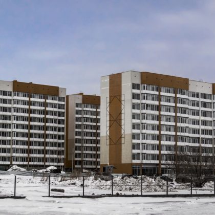 Budynki mieszkalne, mieszkania socjalne, apartamenty, osiedle mieszkaniowe, kompleks mieszkaniowy, nowoczesne budynki