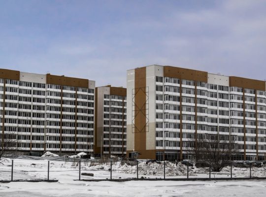 Budynki mieszkalne, mieszkania socjalne, apartamenty, osiedle mieszkaniowe, kompleks mieszkaniowy, nowoczesne budynki