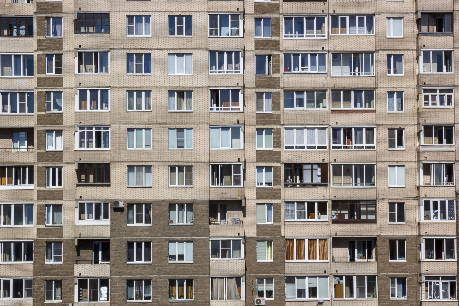 Ceglana fasada w świetle dziennym wieżowców Budynki mieszkalne Bloki mieszkalne Szczegół Tekstura Tło Sankt Petersburg Miasto Rosja