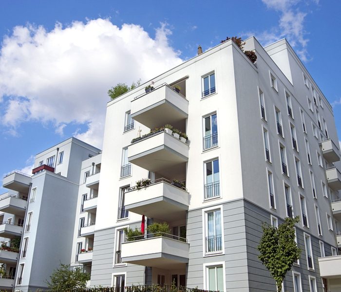 nowoczesne kamienice apartamentowce w berlinie niemcy