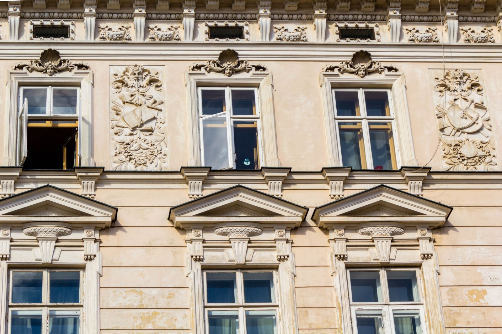 Stare zabytkowe kamienice na Starym Rynku w Krakowie ( Kraków Polska)