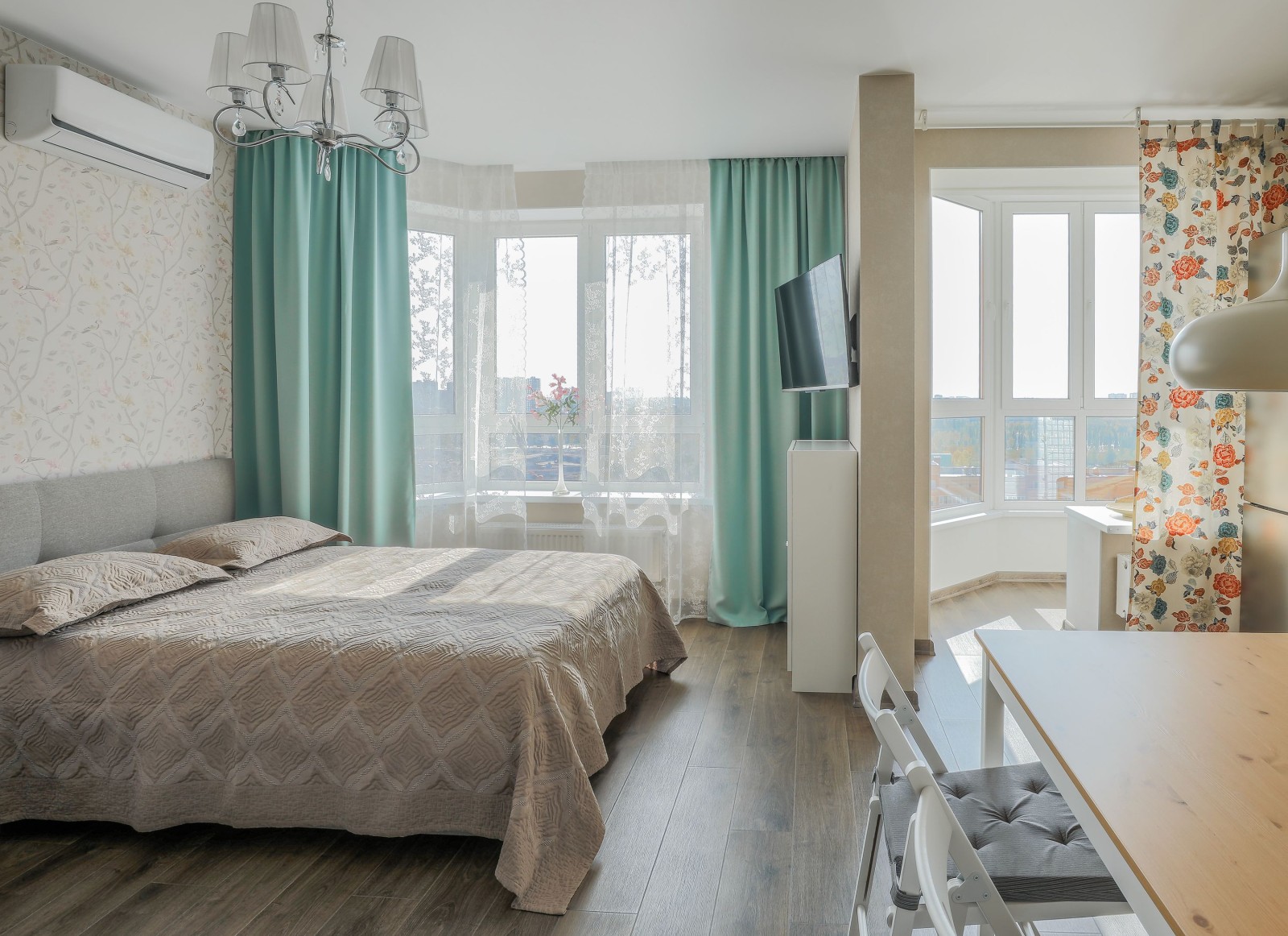 Nowoczesny, niewielki apartament w wieżowcu. Apartament dla małej rodziny