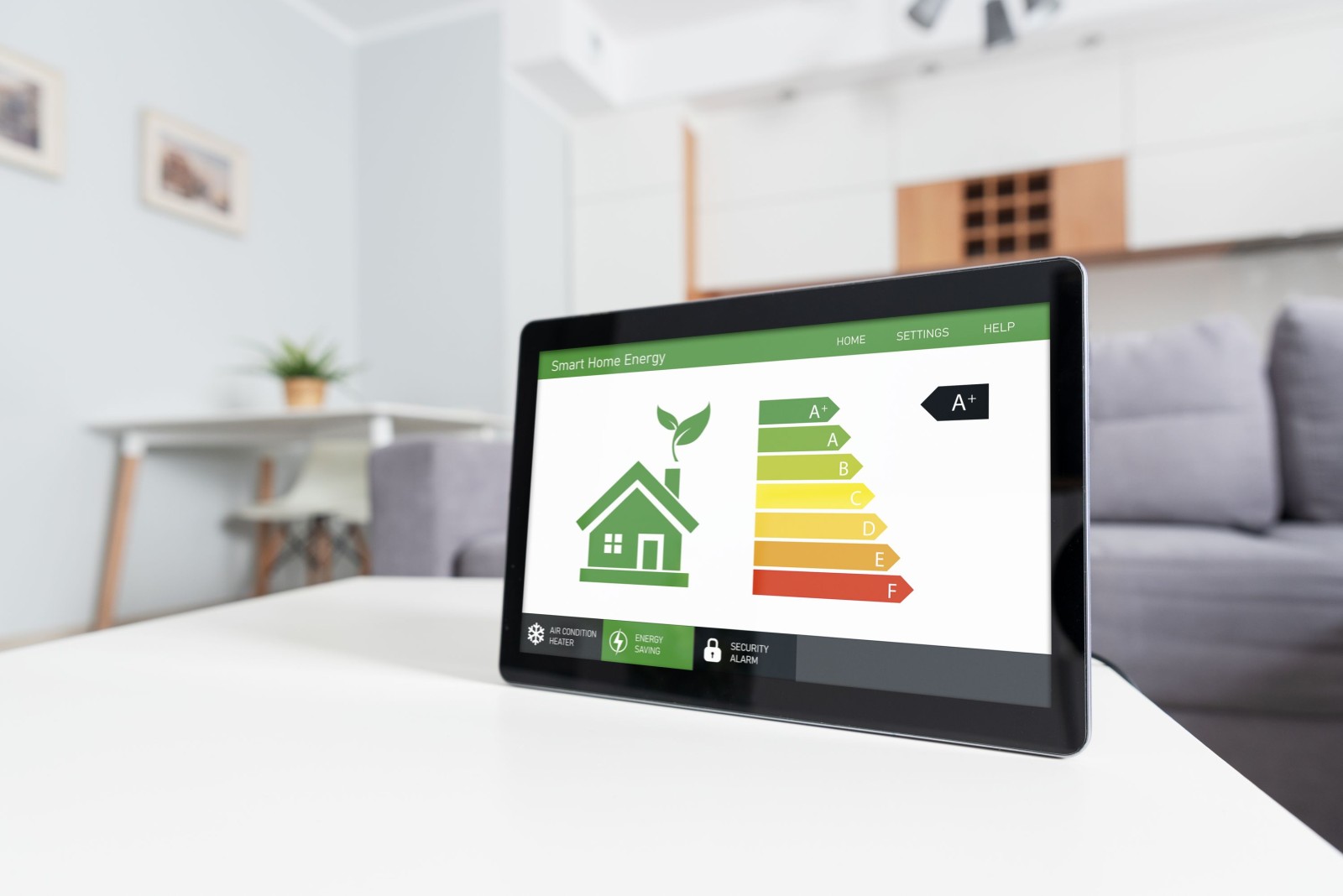 Efektywność energetyczna aplikacji mobilnej na ekranie. Ekologia, koncepcja domu ekologicznego