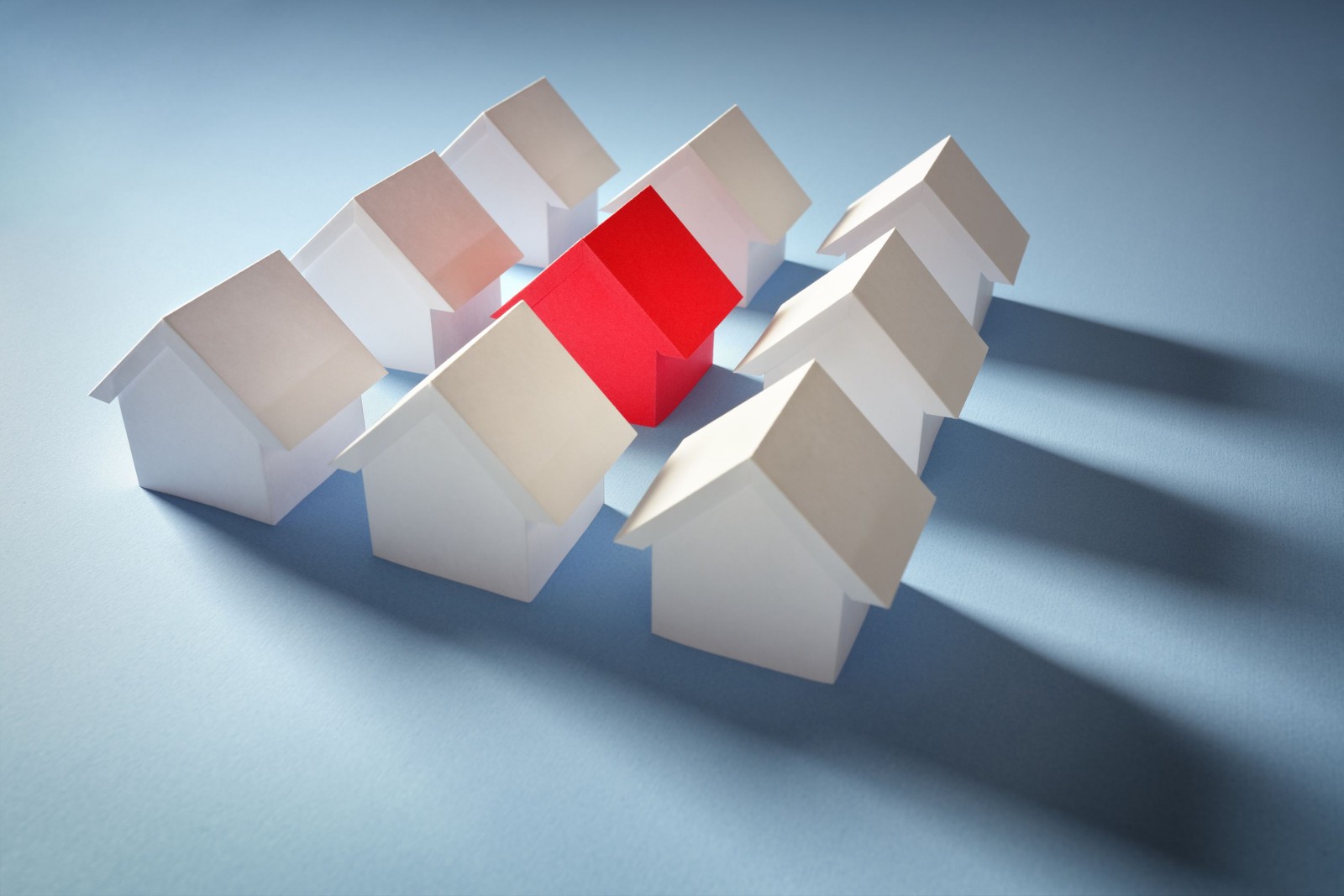 Wybór odpowiedniej nieruchomości, domu lub nowego domu na osiedlu lub we wspólnocie mieszkaniowej