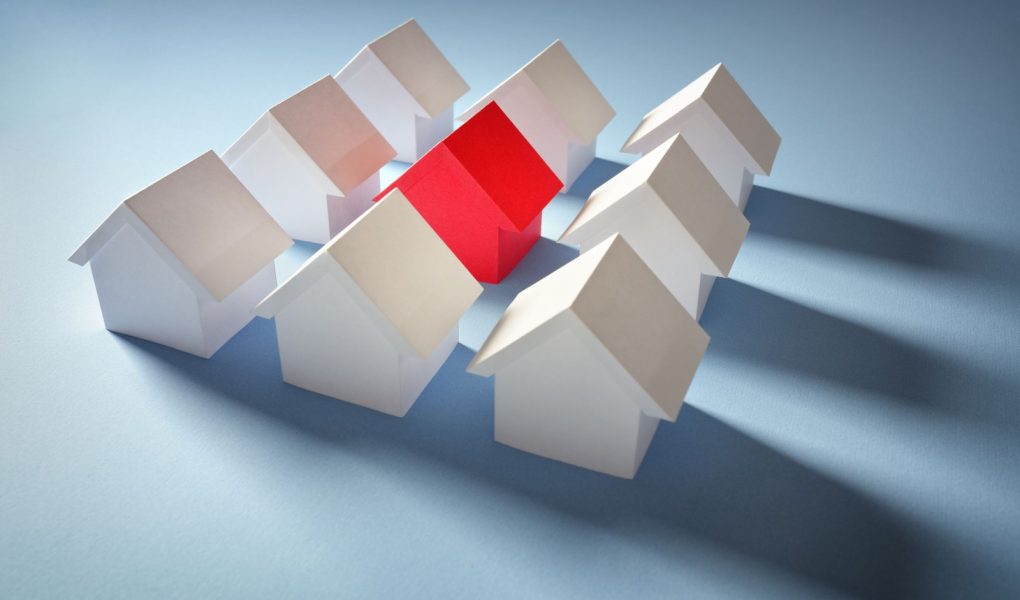 Wybór odpowiedniej nieruchomości, domu lub nowego domu na osiedlu lub we wspólnocie mieszkaniowej