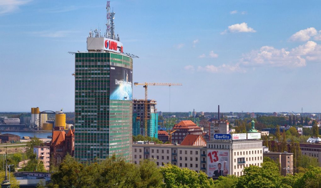 GDAŃSK, POLSKA - 14 MAJA 2017 R: Widok na wieżowce w centrum Gdańska.