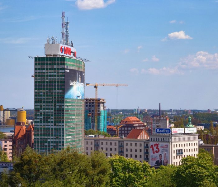 GDAŃSK, POLSKA - 14 MAJA 2017 R: Widok na wieżowce w centrum Gdańska.